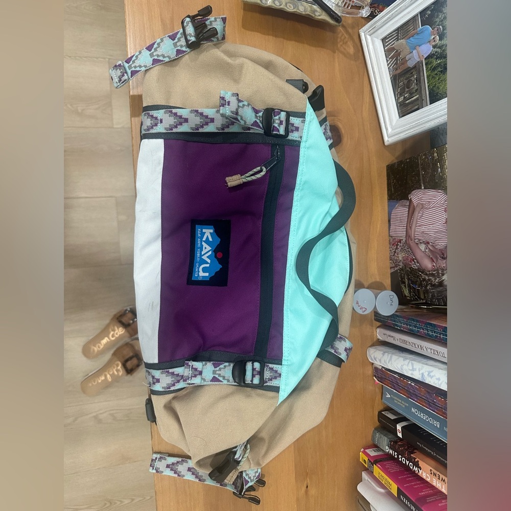Kavu Purple and Tan Travel Bag with Geometric Strap